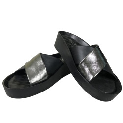 Klapki skórzane damskie na platformie Loretta Vitale 1103 czarne