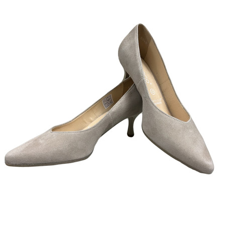 Damskie skórzane czarne czółenka niska szpilka ARKA 6940